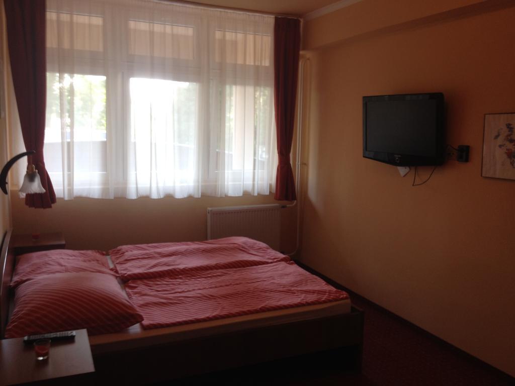 Hotel Family Balatonföldvár Chambre photo