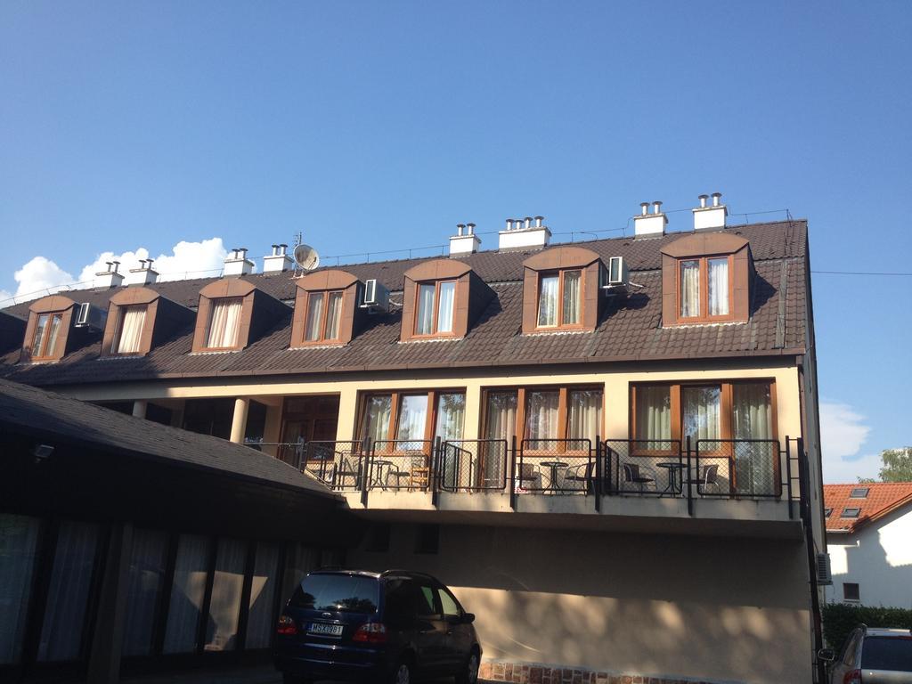 Hotel Family Balatonföldvár Extérieur photo