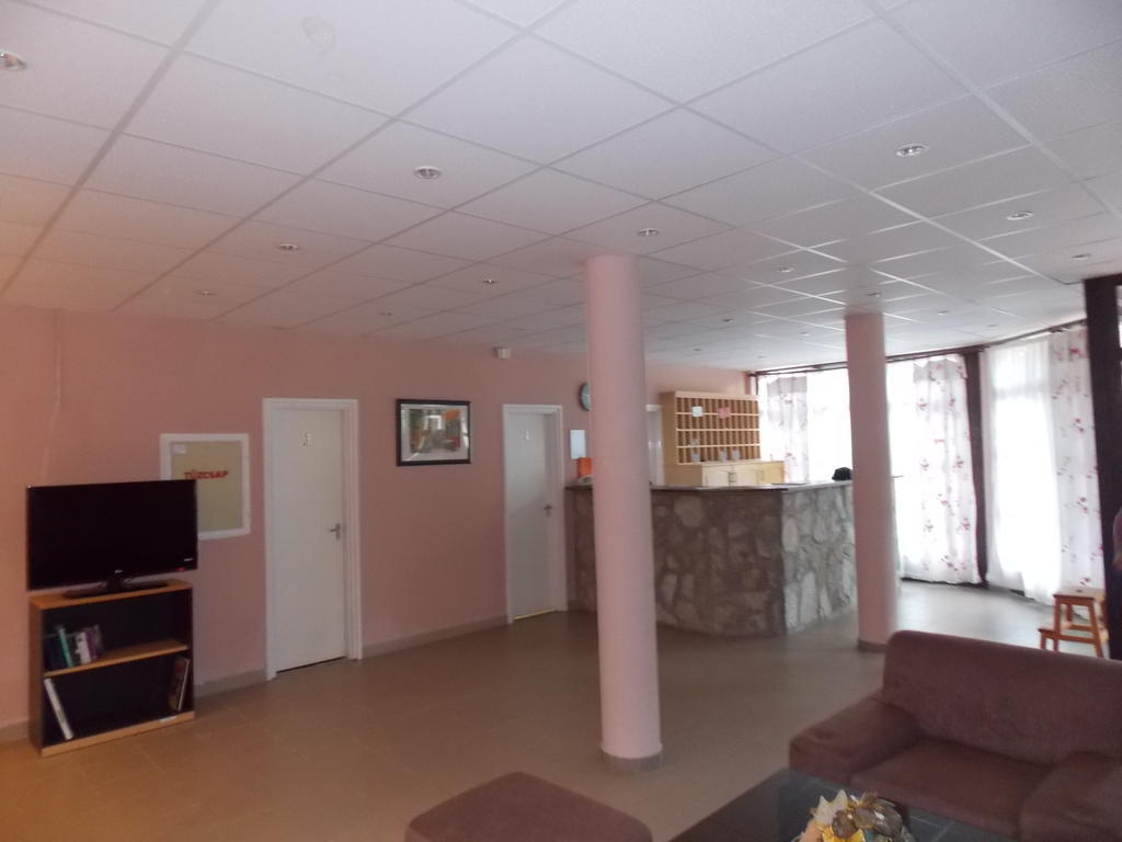 Hotel Family Balatonföldvár Extérieur photo