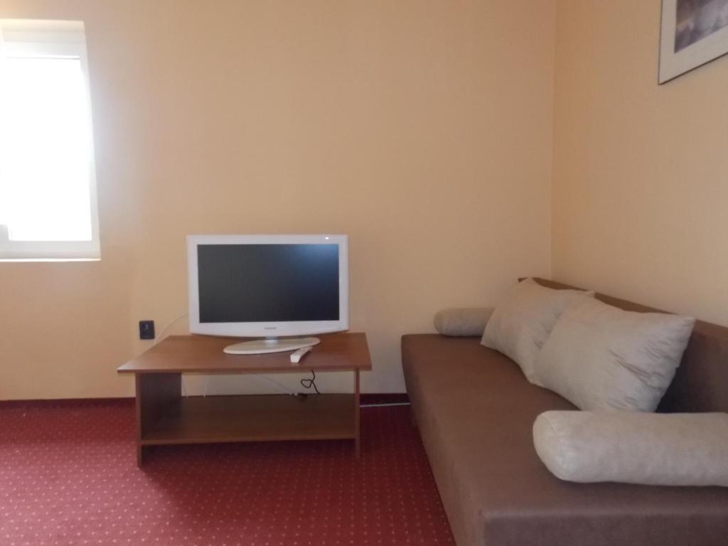 Hotel Family Balatonföldvár Chambre photo